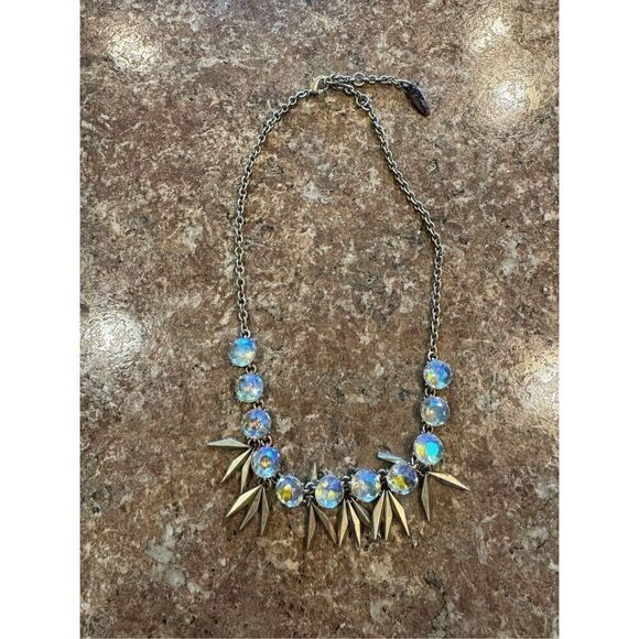 Woman’s Plunder beautiful necklace - Picture 1 of 3